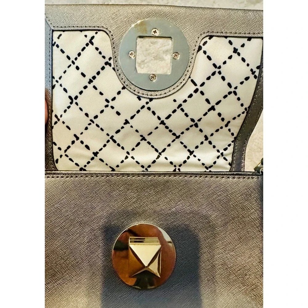 Kate Spade New York Crossbody Bag‎ Silver Metallic Pyramid Lock